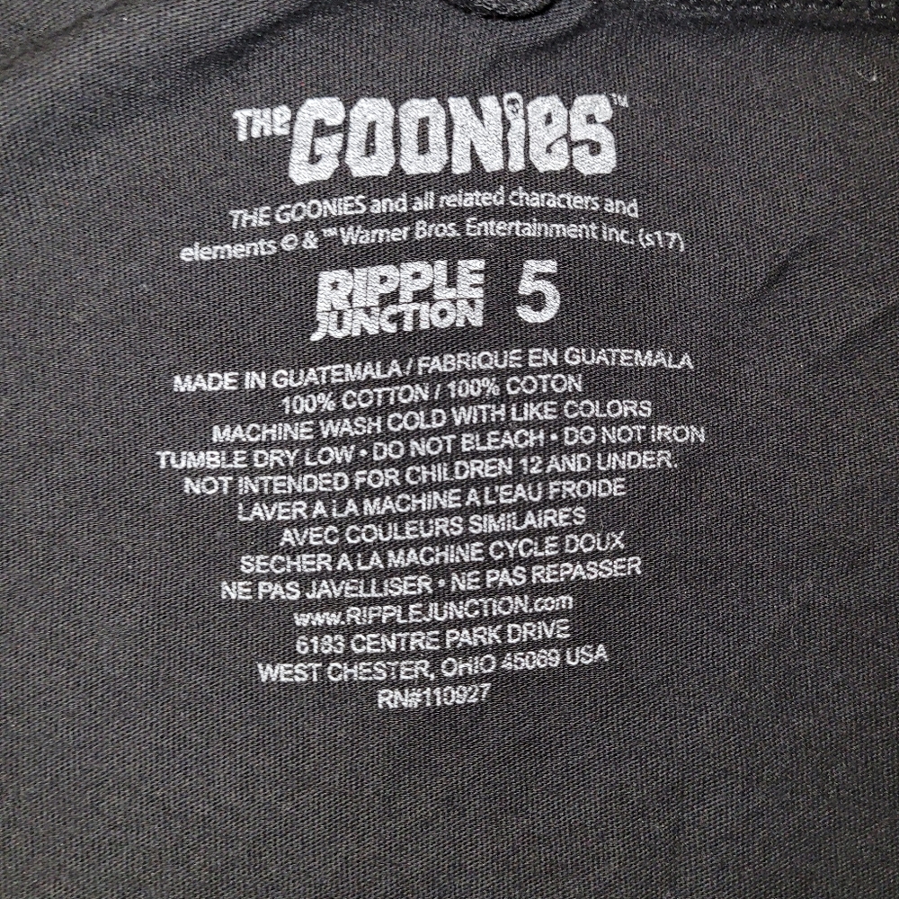Torrid Goonies Black & White T-Shirt - Size 5 - 26/28 - Pre-owned - Picture 2 of 3